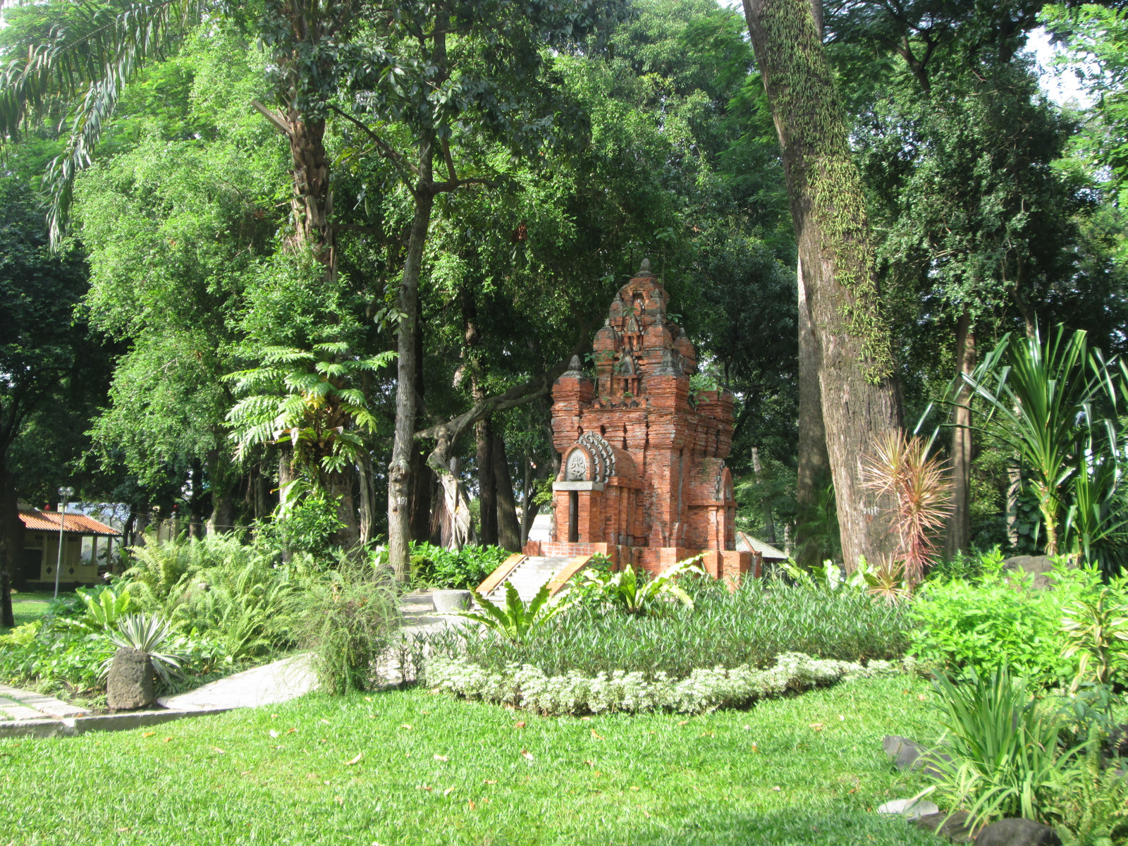 Réplique stupa khmère à Saïgon