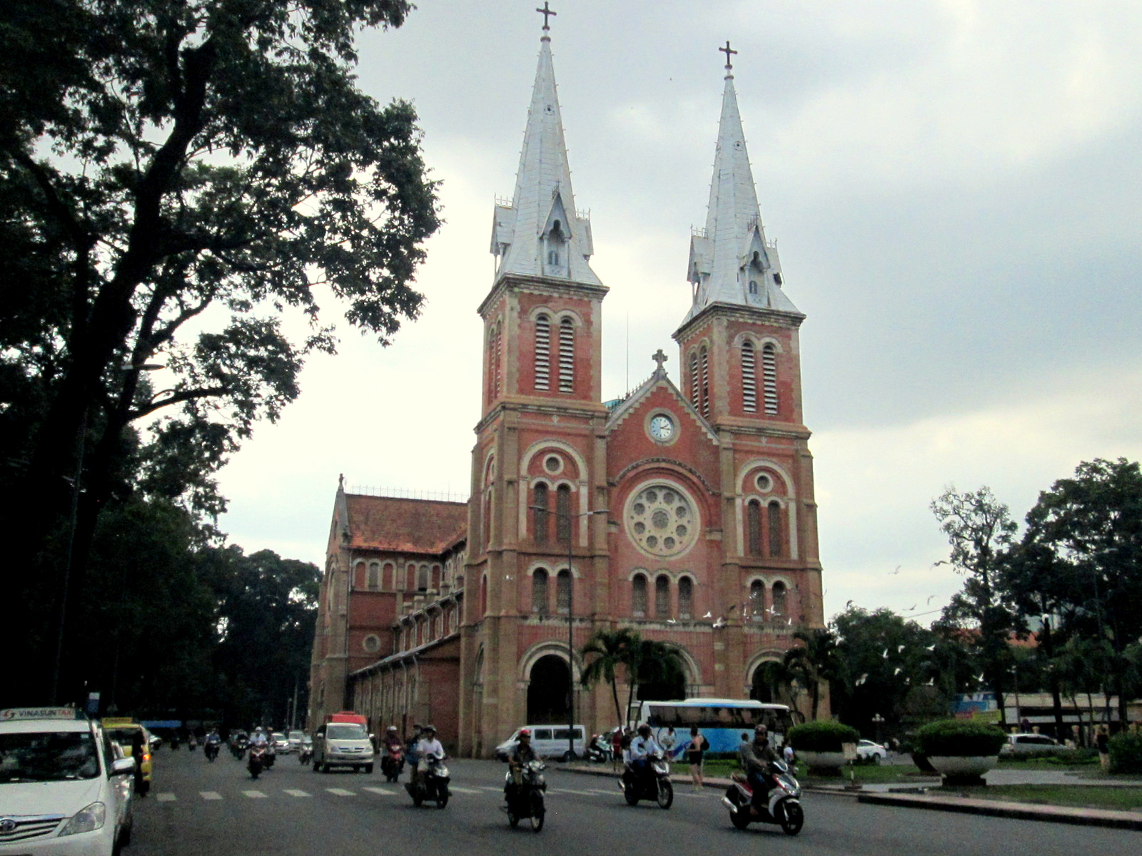 Cathédrale de Saïgon